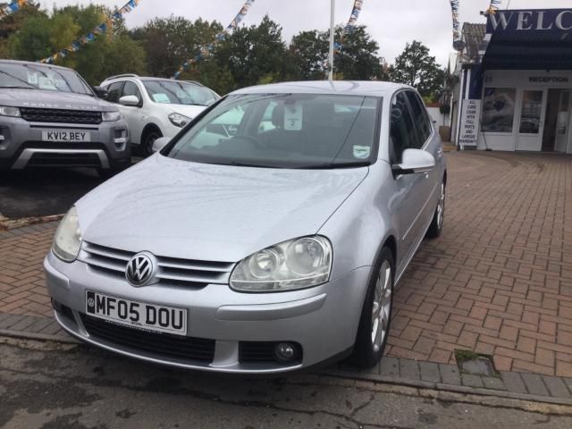 2005 VOLKSWAGEN GOLF 1.6 SPORT FSI image 2