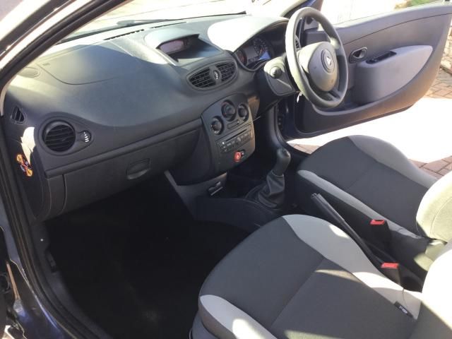 2009 RENAULT CLIO 1.1 EXTREME image 5
