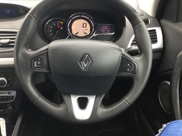 2010 RENAULT MEGANE 1.6 image 4