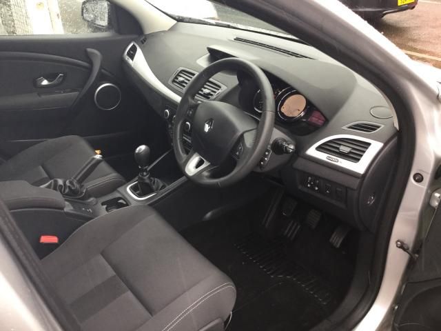 2010 RENAULT MEGANE 1.6 image 5