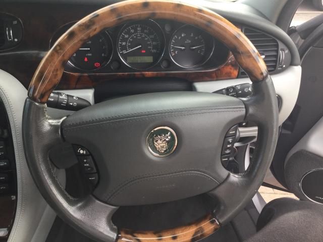 2004 JAGUAR XJ 3.0 V6 SE image 4