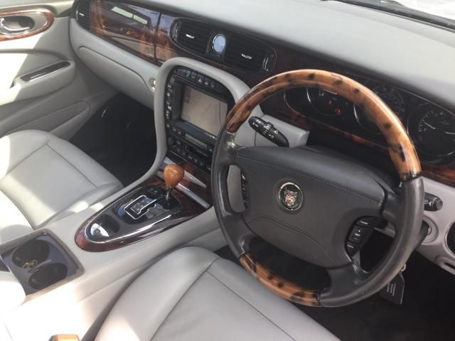 2004 JAGUAR XJ 3.0 V6 SE image 5
