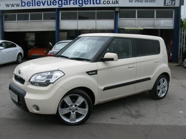2010 KIA SOUL 1.6 SHAKER CRDI image 1