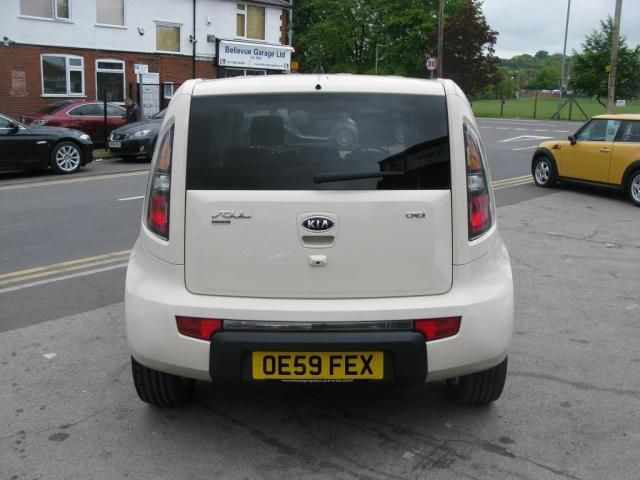 2010 KIA SOUL 1.6 SHAKER CRDI image 3
