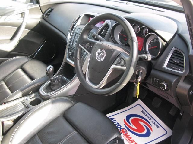 2011 VAUXHALL ASTRA 1.7 CDTI image 5