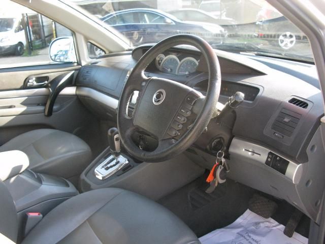 2012 SSANGYONG RODIUS 2.7 270 ES image 5