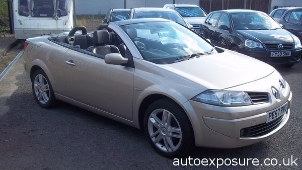 2007 Renault Megane 1.6 VVT Dynamique S image 2