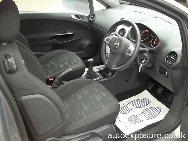2011 Vauxhall Corsa 1.2 Exclusiv image 5
