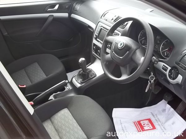 2009 Skoda Octavia 2.0 TDI image 4