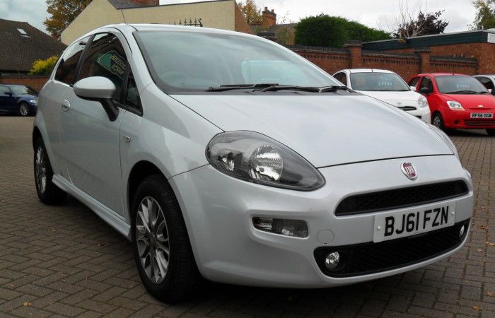 2012 Fiat Punto 1.4 image 2