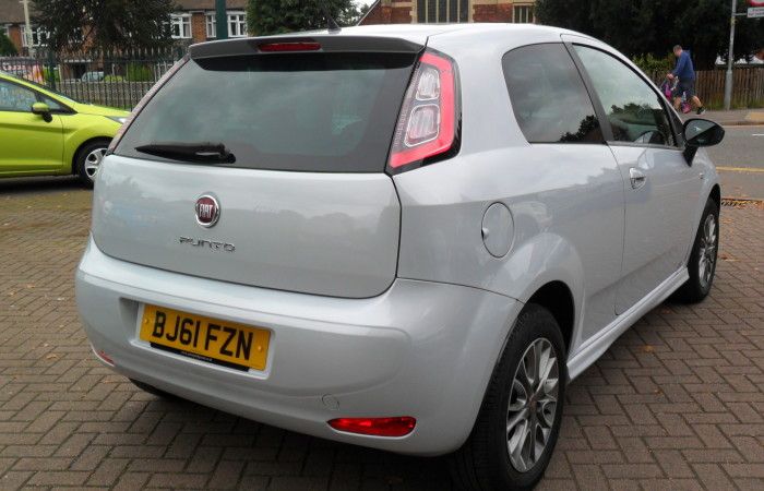 2012 Fiat Punto 1.4 image 3