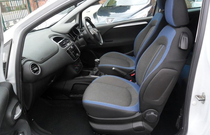 2012 Fiat Punto 1.4 image 4