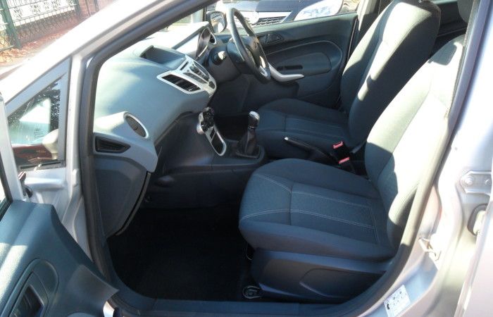 2010 Ford Fiesta 1.25 Zetec image 4