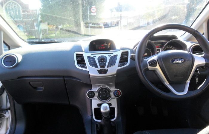2010 Ford Fiesta 1.25 Zetec image 5