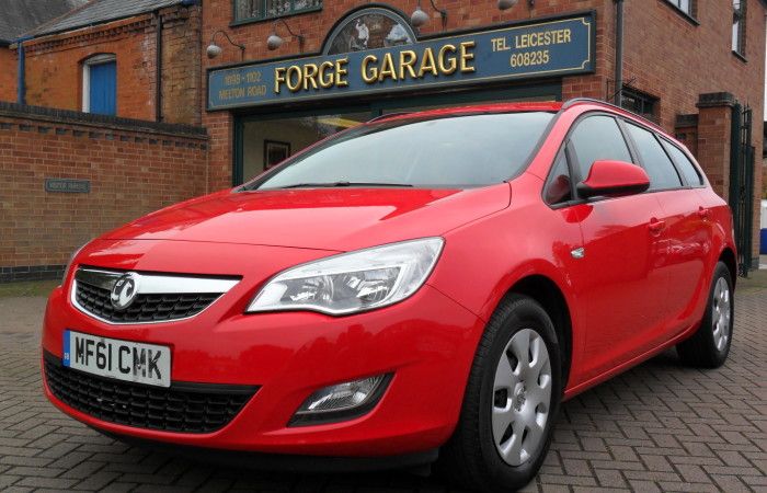 2011 Vauxhall Astra 1.7 CDTi image 1