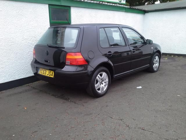 2004 VOLKSWAGEN GOLF 1.6 image 3