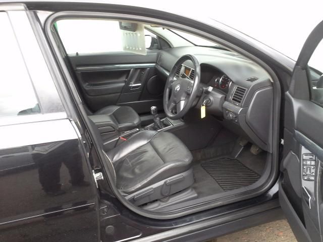 2005 VAUXHALL VECTRA 1.8 image 4