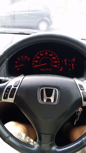 2004 Honda Accord 2.2 i-ctdi in good condition image 5