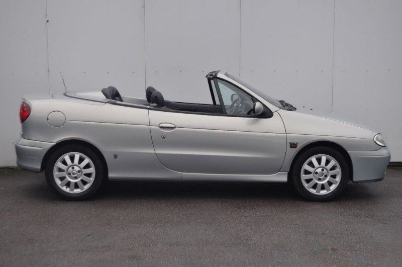 2001 Renault Megane 1.6 16V image 2