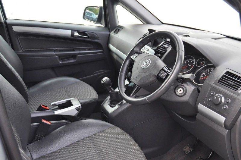 2011 Vauxhall Zafira DESIGN image 5