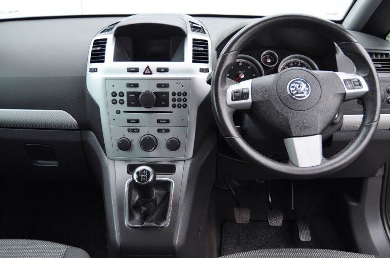 2010 Vauxhall Zafira SRI CDTI image 4