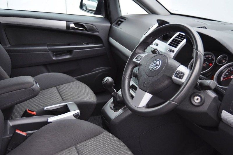 2010 Vauxhall Zafira SRI CDTI image 5