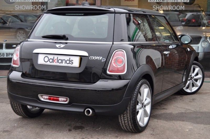 2012 MINI Hatch COOPER D image 3