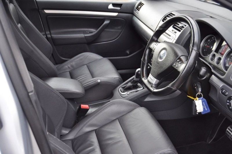 2008 VW Golf GTI image 5