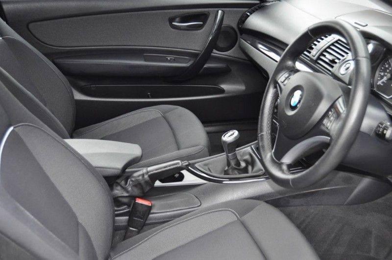2010 BMW 1 Series 116d SE image 5