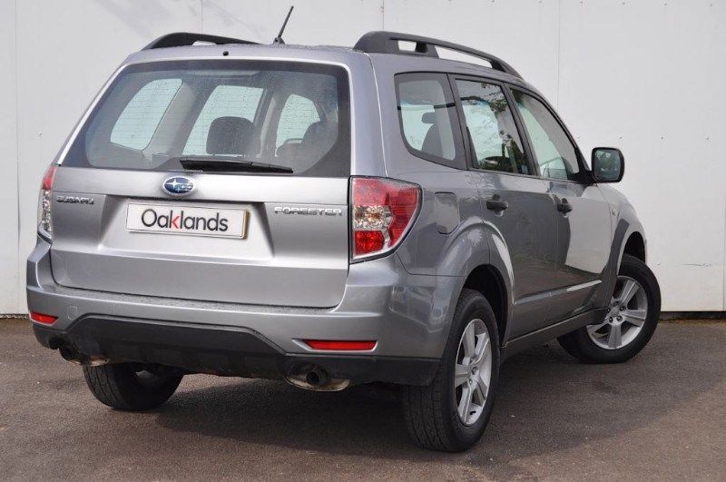 2010 Subaru Forester X 2.0 image 3