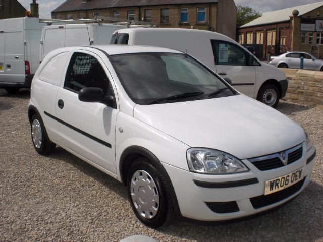 2006 VAUXHALL CORSA 1.3 CDTI image 1