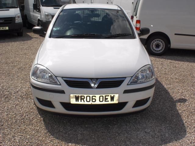 2006 VAUXHALL CORSA 1.3 CDTI image 3