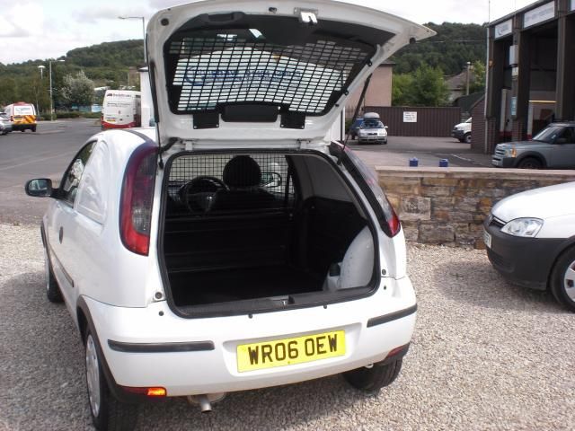 2006 VAUXHALL CORSA 1.3 CDTI image 5