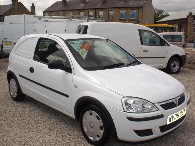2006 VAUXHALL CORSA 1.3 CDTI image 1