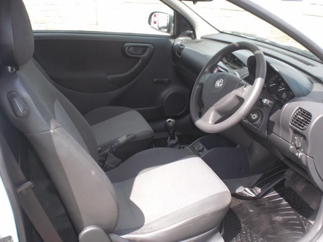 2006 VAUXHALL CORSA 1.3 CDTI image 4