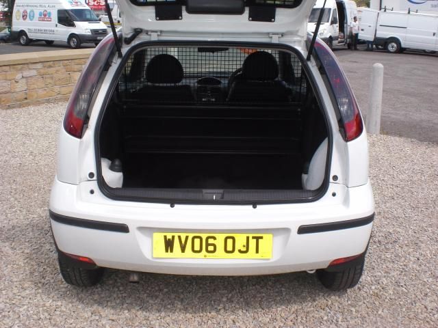 2006 VAUXHALL CORSA 1.3 CDTI image 5