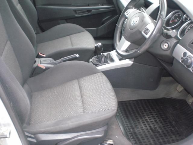 2008 VAUXHALL ASTRA 1.7 CDTI image 4