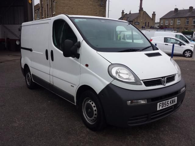 2005 VAUXHALL VIVARO 2900 1.9Di image 1