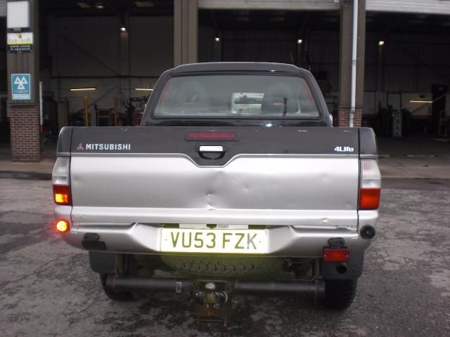 2004 MITSUBISHI L200 2.5 image 3