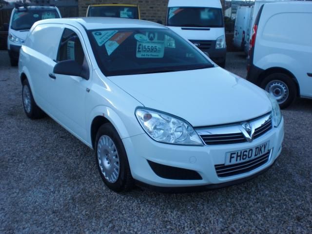 2011 VAUXHALL ASTRA Club 1.7 CDTi image 1