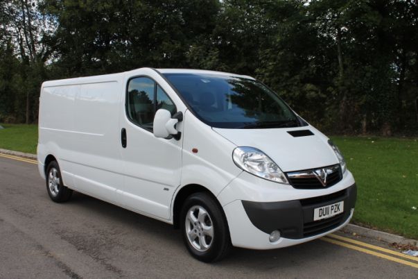 2011 VAUXHALL VIVARO 2.0 CDTI image 1