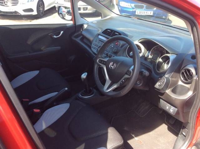 2014 HONDA JAZZ 1.4 image 4