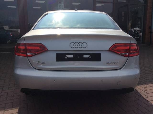 2009 AUDI A4 2.0 TDI image 2