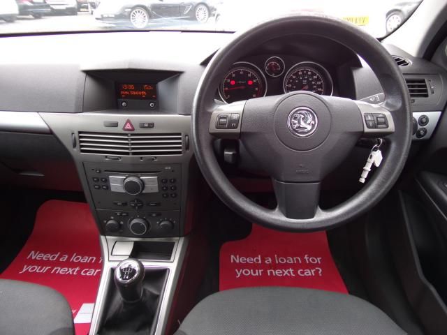 2006 VAUXHALL ASTRA 1.6 CLUB image 4