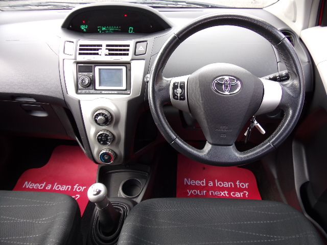 2008 TOYOTA YARIS 1.3 SR image 4