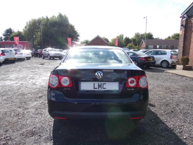 2009 VOLKSWAGEN JETTA 2.0 SE TDI image 3