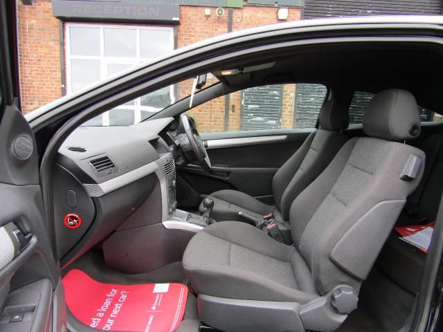 2010 VAUXHALL ASTRA 1.9 SRI XP CDTI image 5
