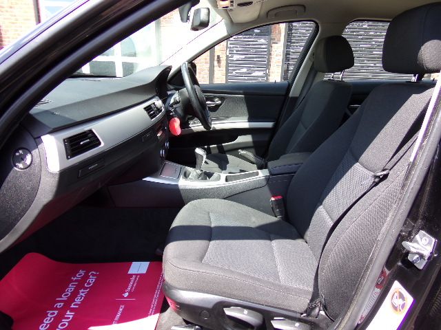 2009 BMW 3 SERIES 2.0 320D SE image 5