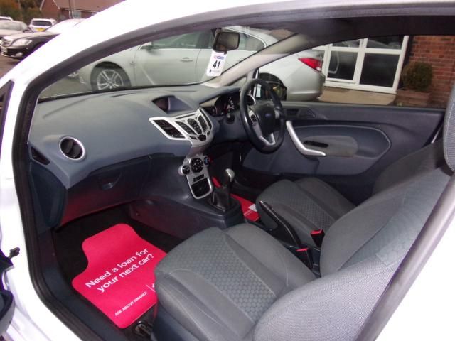 2010 FORD FIESTA 1.6 ZETEC S image 5