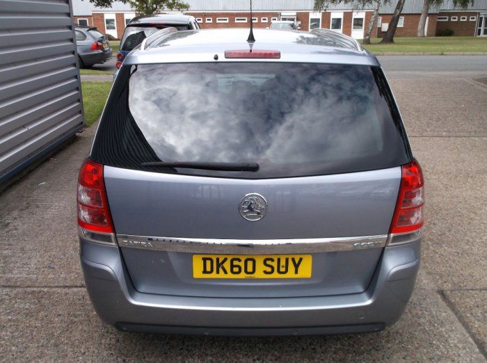 2010 Vauxhall Zafira 1.7 CDTi ecoFLEX image 3